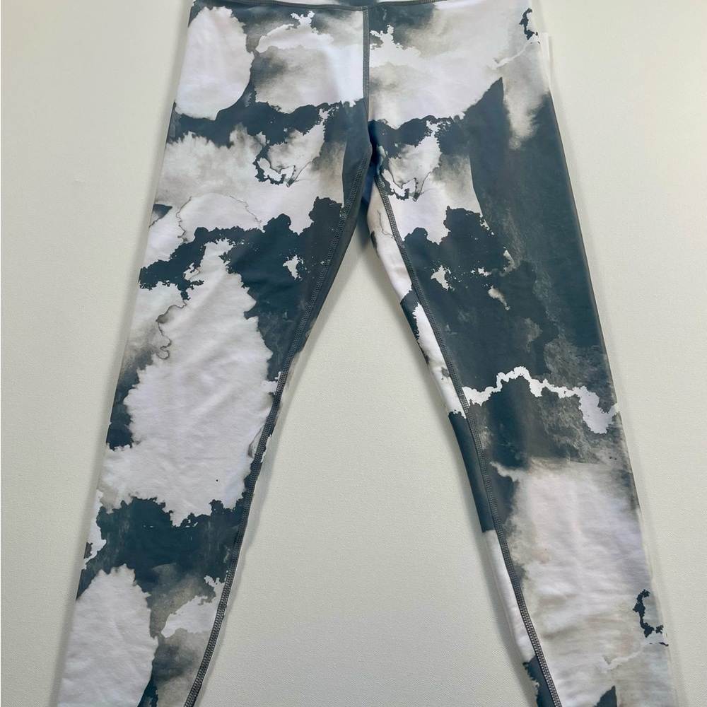 Sage Collective Storm Grey/White High-Waist Leggings Size M | NWT Workout Yoga